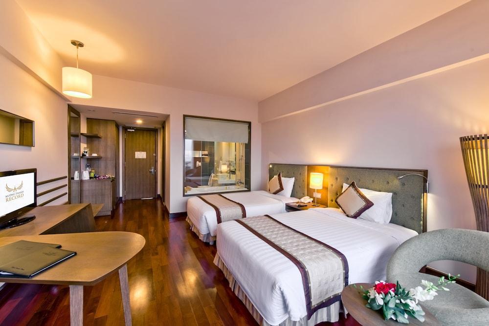 Muong Thanh Holiday Hue Hotel Exterior foto