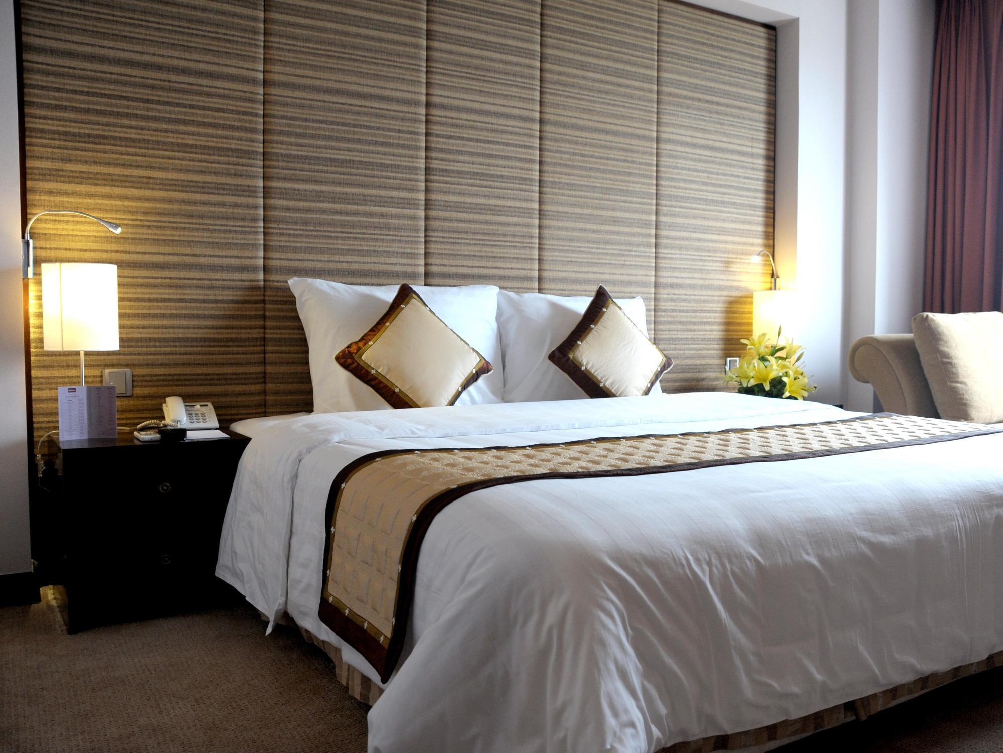 Muong Thanh Holiday Hue Hotel Exterior foto