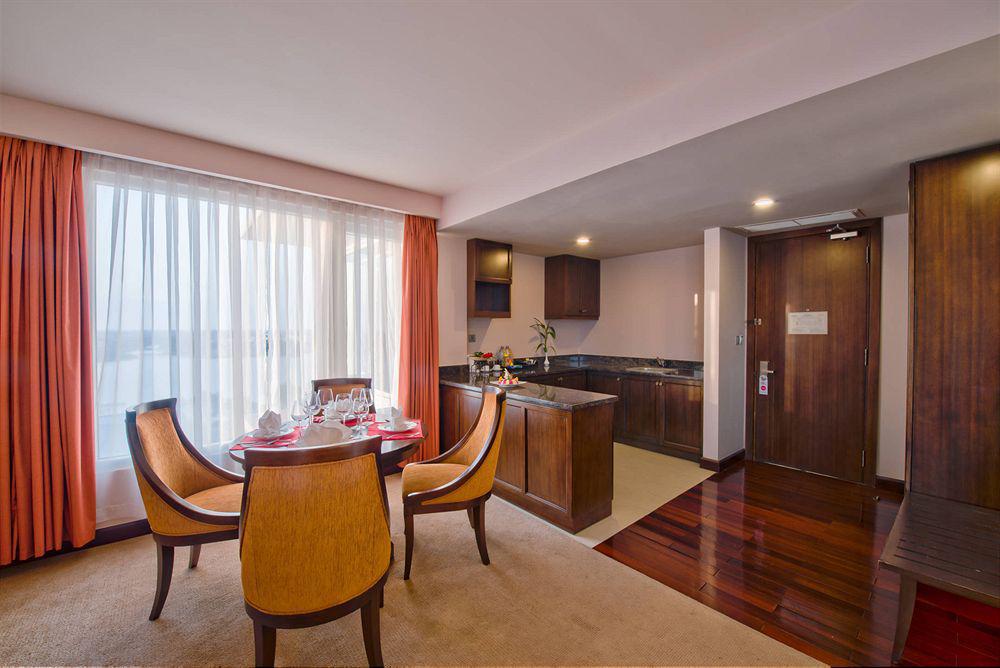 Muong Thanh Holiday Hue Hotel Exterior foto